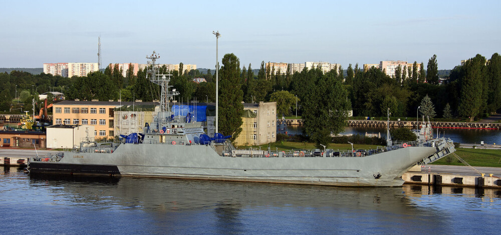 Zdjęcie przestawia okręt ORP Lublin